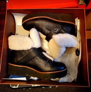 Black Coach Urban Hiker Shearling Pop